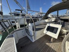 2015 Bavaria Cruiser 37