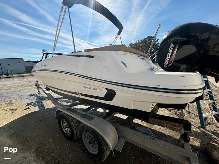 2021 Bayliner vr5