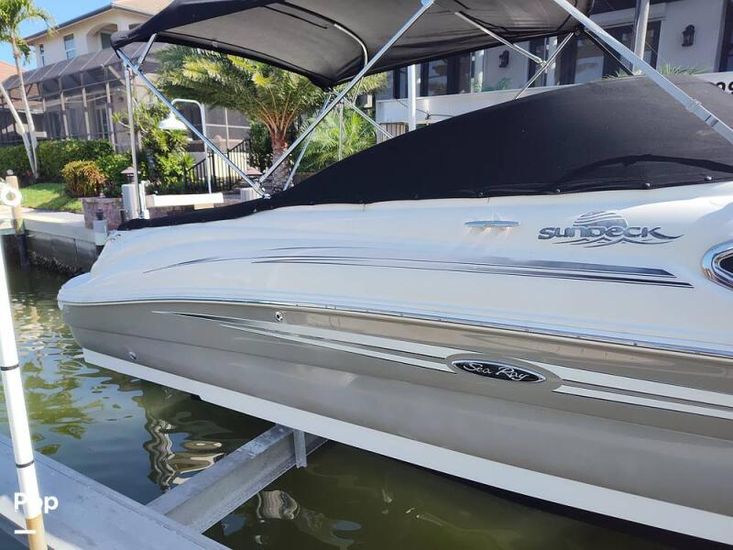 2005 Sea Ray 240 sundeck