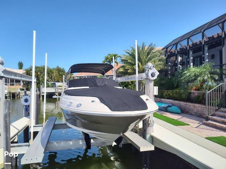 2005 Sea Ray 240 sundeck