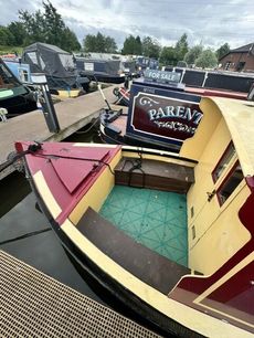 Wyleaway - 55ft Cruiser stern narrowboat 2010