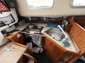 Tufglass 33  - Galley