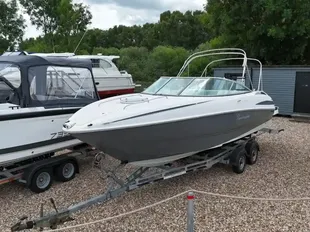 Maxum 2400 SC3