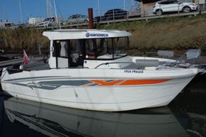 Barracuda-7-Fish-Finger-side