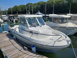 2005 Quicksilver 620 Pilothouse