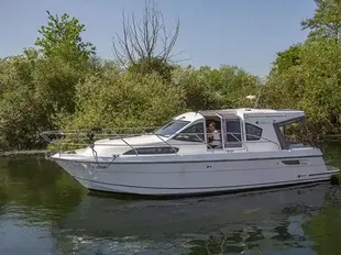 2023 Haines Marine 32 Sedan