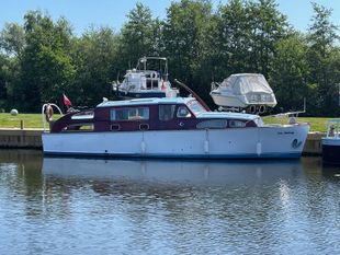 Bates Starcraft 33