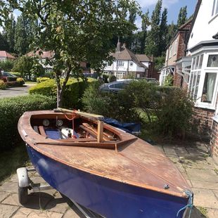 GP14 10810 with road trailer & trolley