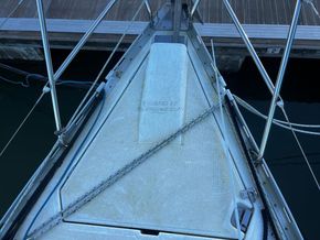 Dufour 36 Classic  - Foredeck