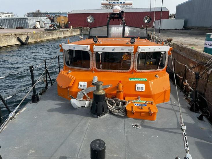 EX TYNE CLASS LIFEBOAT 4T bollard pull 12 PAX