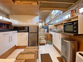 Spacious well equipped kitchen 
