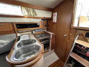 1993 Hunter Legend  Hunter Channel 323 41