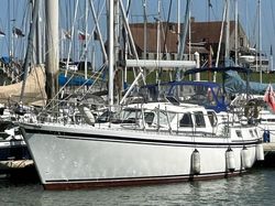 Beautiful 1999 NAUTICAT 42