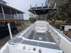 2004 Boston Whaler 240 Outrage