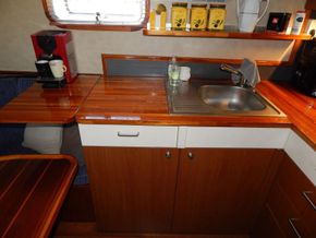 Dutch Barge 18m Converted Bunker Boat - Galley