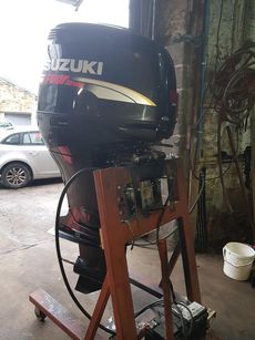 SUZUKI 250hp four stroke