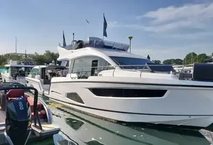 2020 Sealine F430