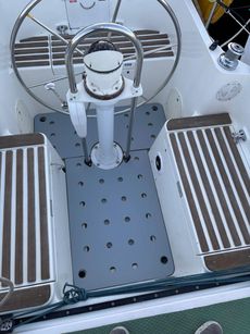 "WESTRAY" Trident Voyager 35