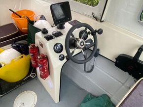 Alaska  600 Fast Fisher  - Helm Controls