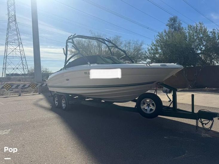 2001 Sea Ray 230 signature