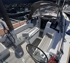 2016 Jeanneau Sun Odyssey 389