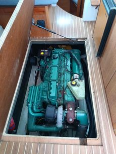 Jeanneau Merry Fisher 805 in outstanding condition