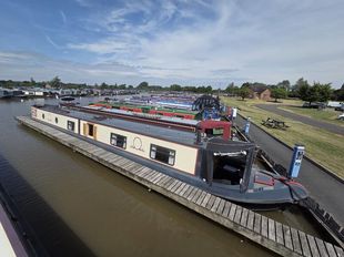 Summer Breeze, 65ft Semi-Traditional Narrowboat