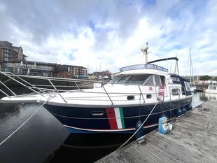 2001 Nimbus 380 Commander