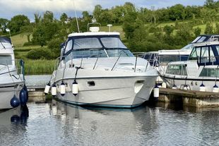 2006 Sealine S38 w/ Twin Volvo Penta D4 2 x 260HP, Diesel Sterndrives