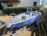 Motor ( outboard ) boat with Trailer