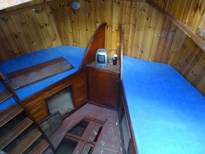 Belgian Barge Cruising Houseboat  - Forward Cabin