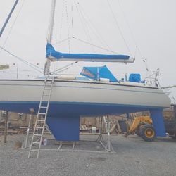 DEHLER 31 CRUISING YACHT YANMAR DIESEL