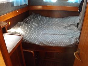 Dutch Steel Cruiser  - Aft Cabin