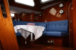 Saloon 5