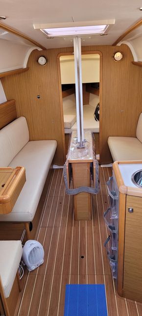 Main saloon. 