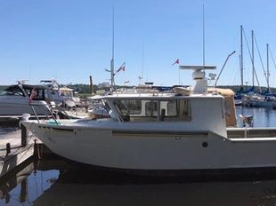 1992 28′ x 10.3′ MetalCraft Aluminum Work Boat w/Tri-Axle Alum Trailer