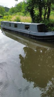 48FT 2 berth Cruiser stern narrow boat.