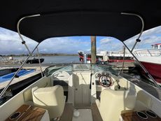 2005 Chris Craft Corsair 25