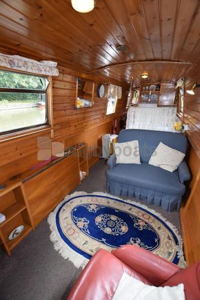 Saloon aft