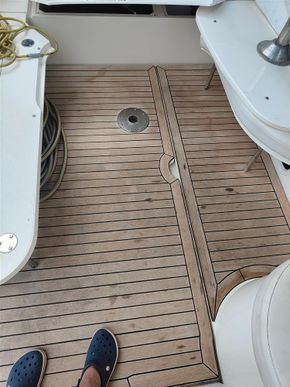 Cockpit sole