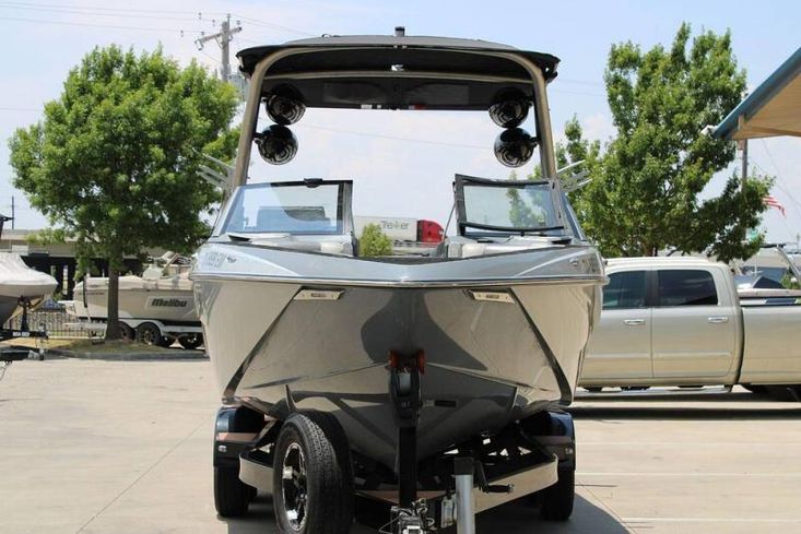 2019 Malibu wakesetter 25 lsv