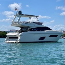 2016 Ferretti Yachts 550