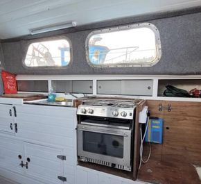 Gas Oven, 2 burner hob & Grill
