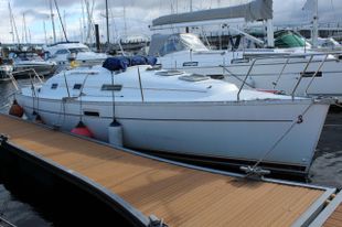 2001 Beneteau 311 Lift Keel