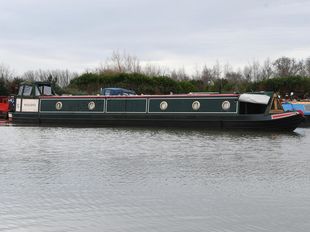 INDULGENCE &bull; 59ft 9in, semi-traditional, 2+2 berths, 2006.