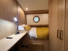 BESPOKE BOAT CO 65ft WIDEBEAM