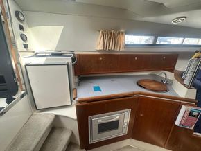Hardy Seawings 305 HT - Galley