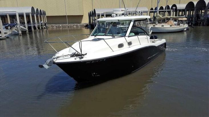 2014 Boston Whaler 315 conquest