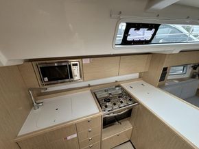 2024 Bavaria C38 13
