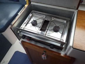Hardy Pilot 20 Motor Boat - Cooker